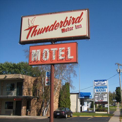 Thunderbird Motor Inn 배러부 외부 사진